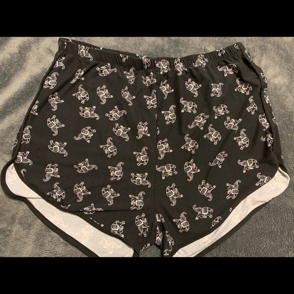 Women’s/Juniors Size 1X elephant Print Shorts